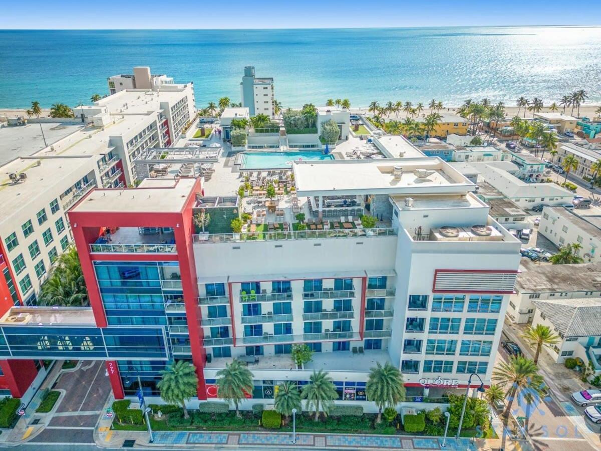 Rooftop Pool & Hot Tub - Gym - Hollywood Beach Экстерьер фото