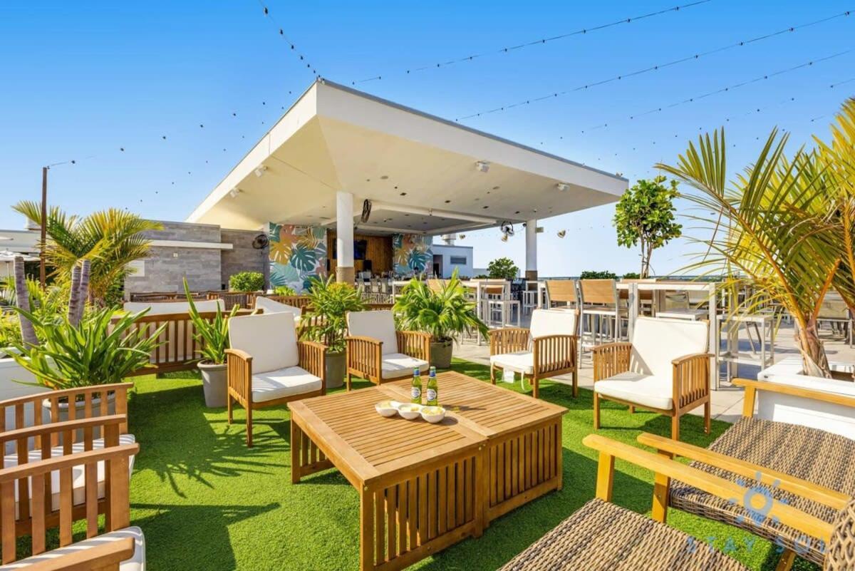 Rooftop Pool & Hot Tub - Gym - Hollywood Beach Экстерьер фото