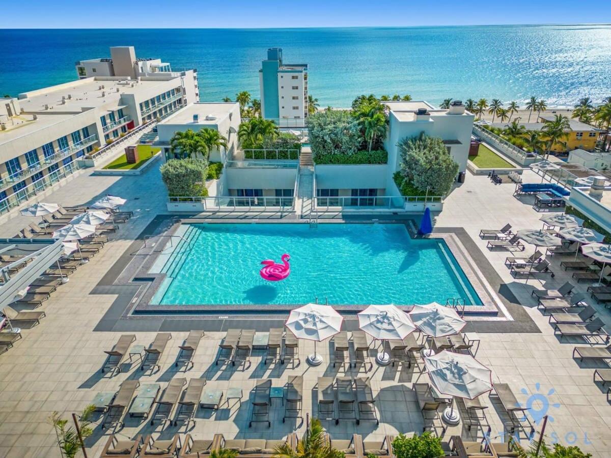 Rooftop Pool & Hot Tub - Gym - Hollywood Beach Экстерьер фото