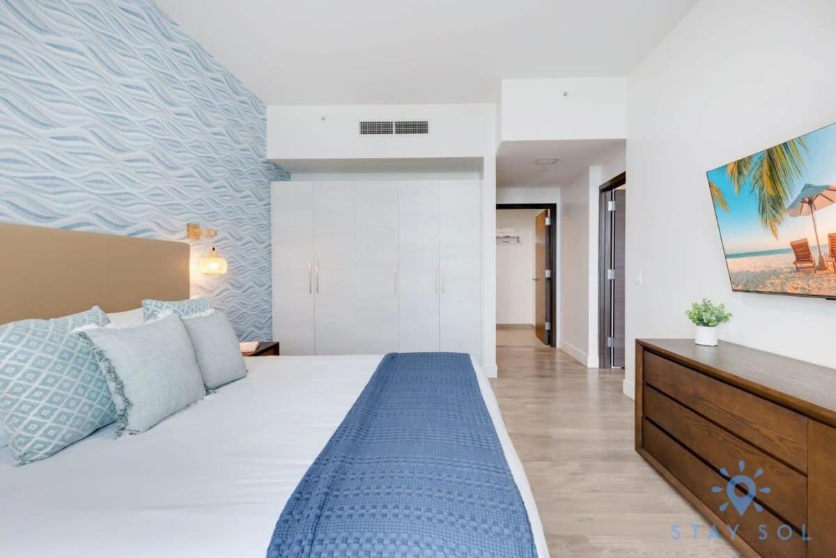 Rooftop Pool & Hot Tub - Gym - Hollywood Beach Экстерьер фото